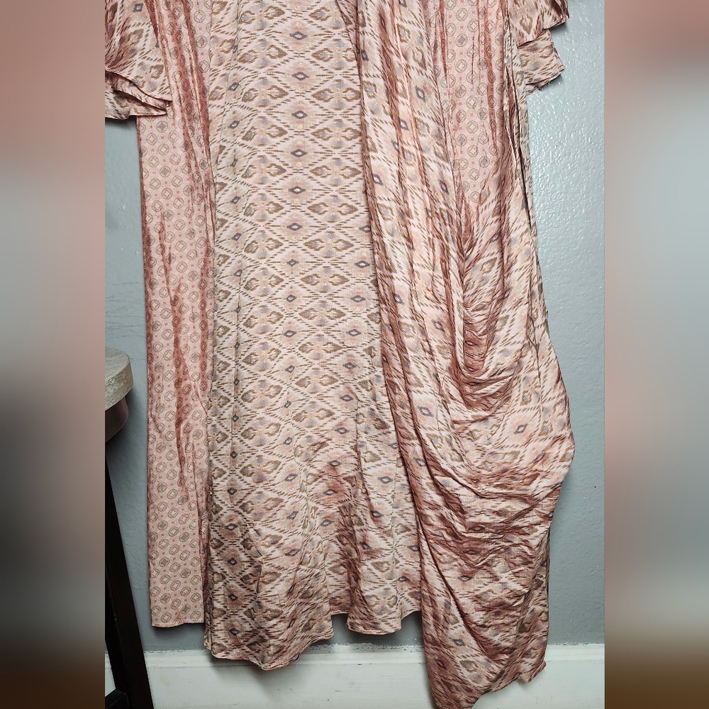 Chic Pink Women's Robe - Picture 6 of 16